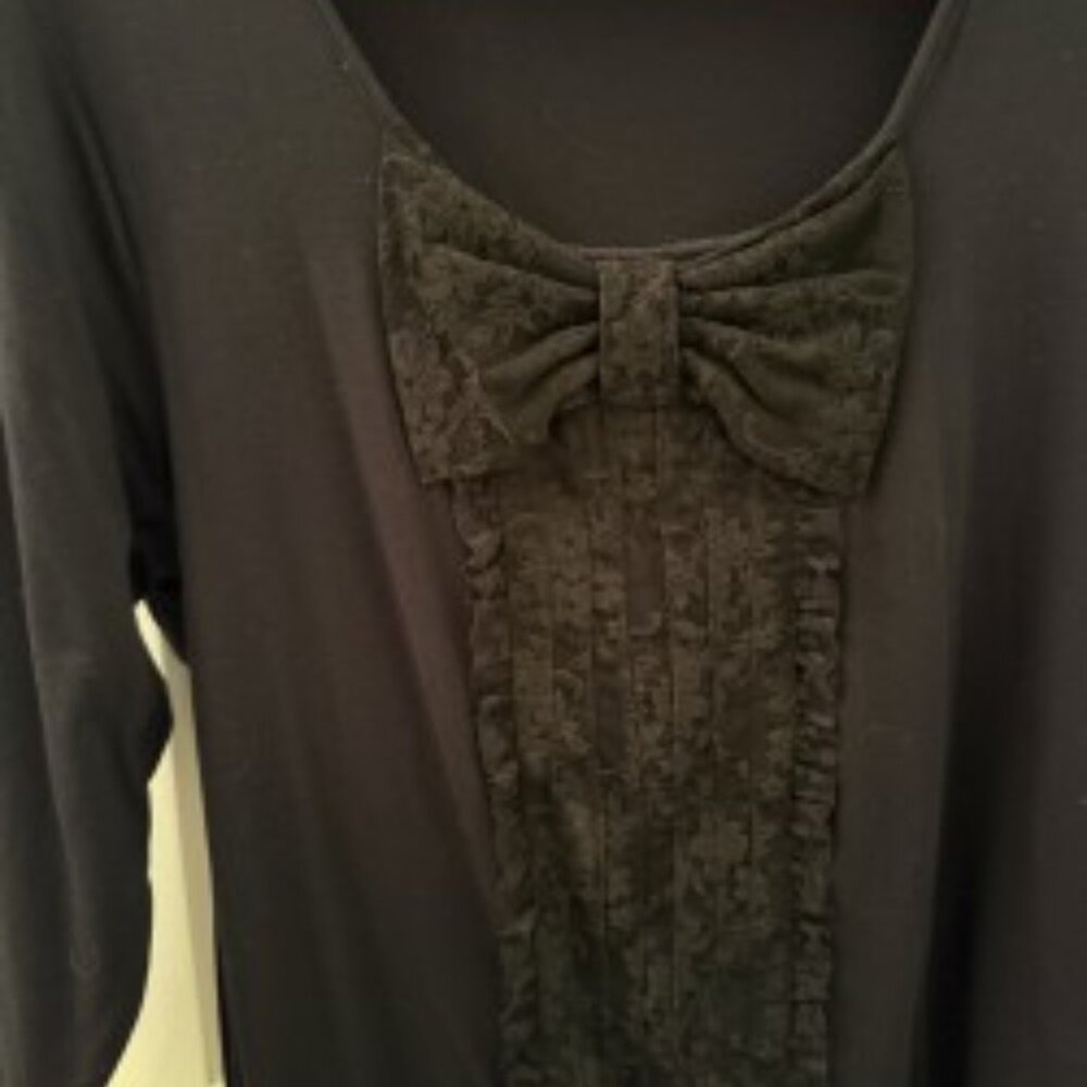 Woman's Sweater - Fetherston Edition